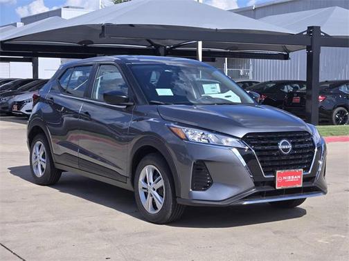 2025 Nissan Kicks S