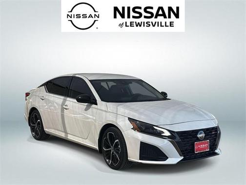 2024 Nissan Altima SR FWD