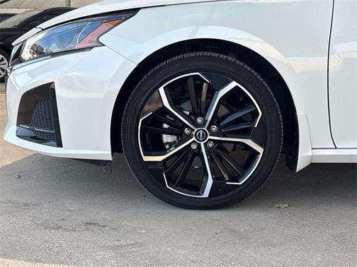 2024 Nissan Altima SR FWD