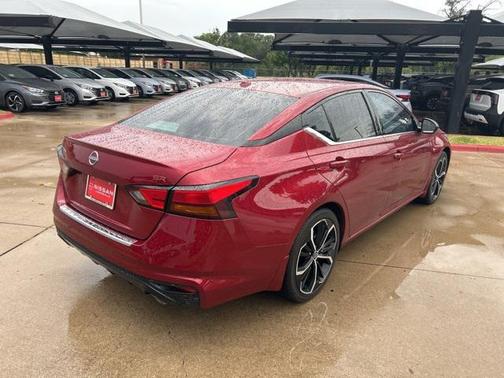 2023 Nissan Altima SR FWD