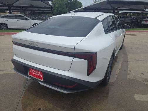 Snow White Pearl 2025 Kia K4 LXS