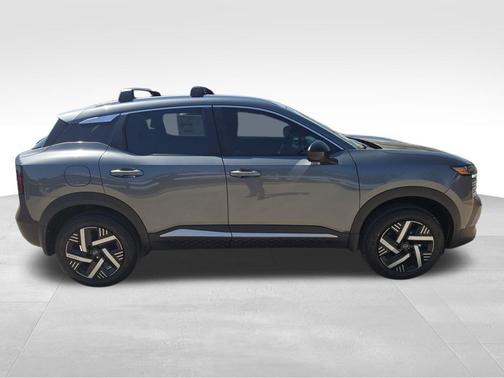 Gun Metallic 2026 Nissan Kicks SV