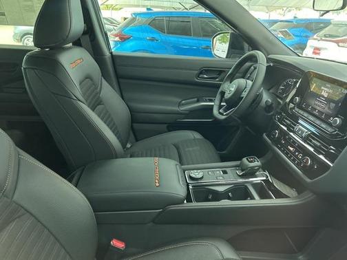 2025 Nissan Pathfinder Rock Creek 4WD