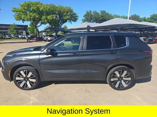 Graphite Gray/Black Roof 2025 Mitsubishi Outlander Trail Edition S-AWC