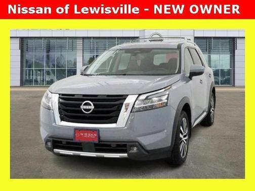2025 Nissan Pathfinder Platinum FWD