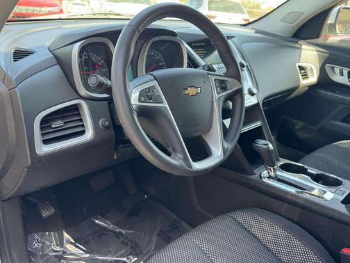 Silver Ice Metallic 2017 Chevrolet Equinox 1LT