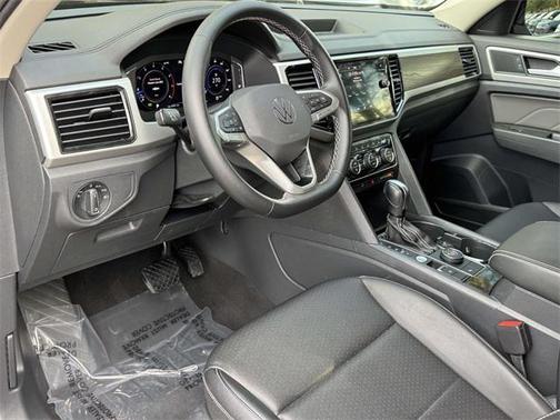 2023 Volkswagen Atlas 2.0T SE w/Technology 4MOTION