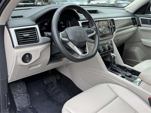 2022 Volkswagen Atlas 3.6L SE w/Technology