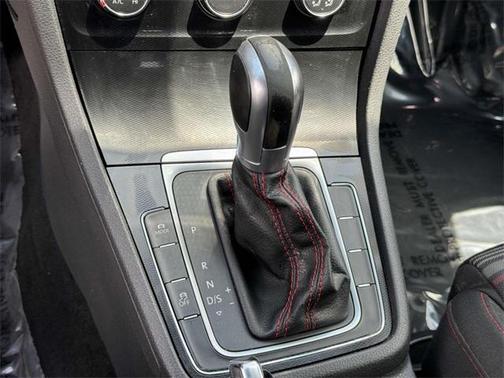 2015 Volkswagen Golf GTI 2.0T S 4-Door