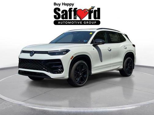 White Pearl 2026 Volkswagen Tiguan 2.0T SE R-Line Black 4MOTION