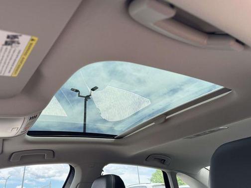 Platinum 2026 Volkswagen Jetta 1.4T SEL