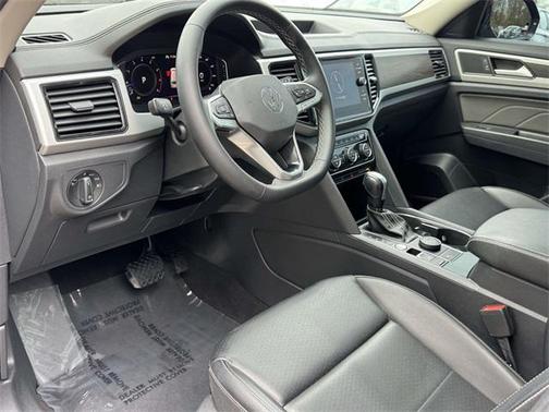 2022 Volkswagen Atlas 2.0T SE w/Technology 4MOTION