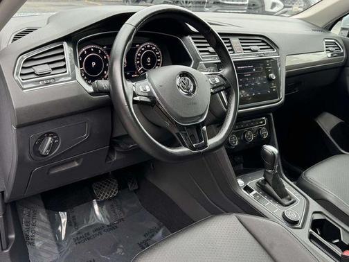 White Silver 2019 Volkswagen Tiguan 2.0T SEL