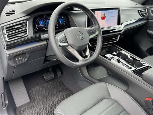 2025 Volkswagen Atlas Cross Sport 2.0T SEL