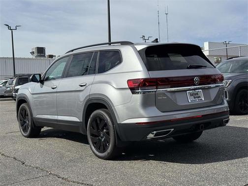 2026 Volkswagen Atlas 2.0T SE w/Technology 4MOTION