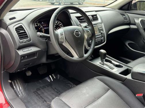2016 Nissan Altima 2.5 SR