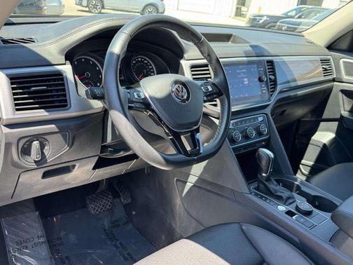 Deep Black 2019 Volkswagen Atlas 3.6L SE w/Technology
