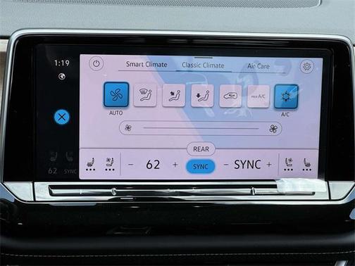 2025 Volkswagen Atlas 2.0T SE w/Technology 4MOTION
