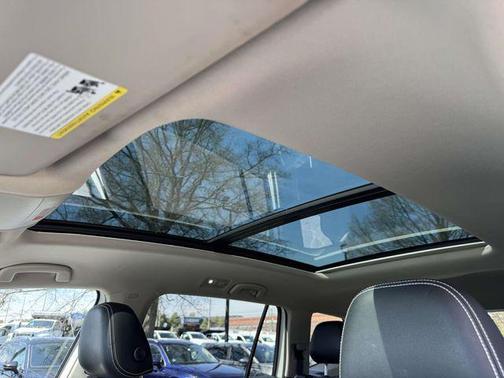 2023 Volkswagen Atlas 3.6L SE w/Technology