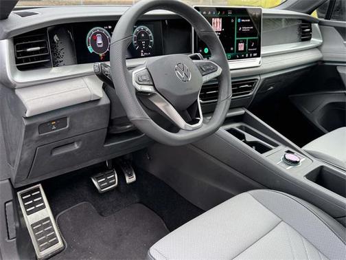 2025 Volkswagen Tiguan 2.0T SE R-Line Black 4MOTION