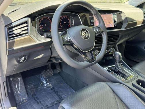 Pure White 2021 Volkswagen Jetta 1.4T SEL Premium