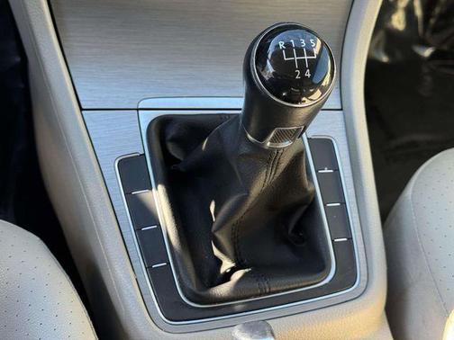 2015 Volkswagen Golf TSI S 2-Door