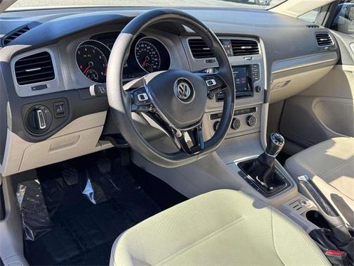 2015 Volkswagen Golf TSI S 2-Door