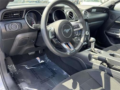 2022 Ford Mustang EcoBoost