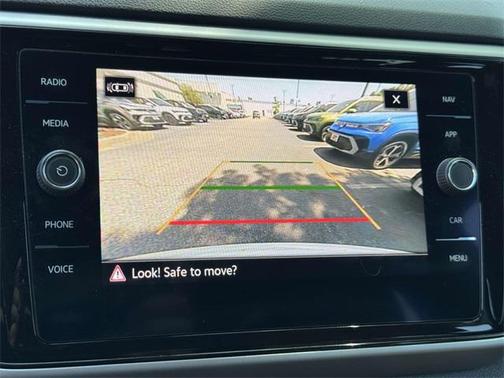 2022 Volkswagen Atlas Cross Sport 3.6L V6 SEL Premium R-Line