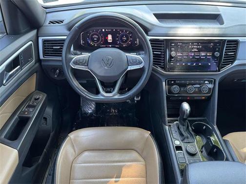 2022 Volkswagen Atlas Cross Sport 3.6L V6 SEL Premium R-Line