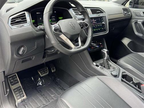 2022 Volkswagen Tiguan 2.0T SE R-Line Black 4MOTION