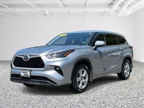 2022 Toyota Highlander LE