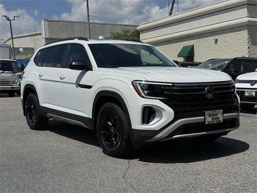 2025 Volkswagen Atlas 2.0T Peak Edition