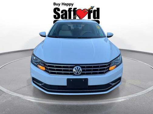 2017 Volkswagen Passat 1.8T SE