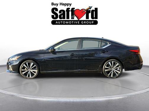 2022 Nissan Altima SR FWD