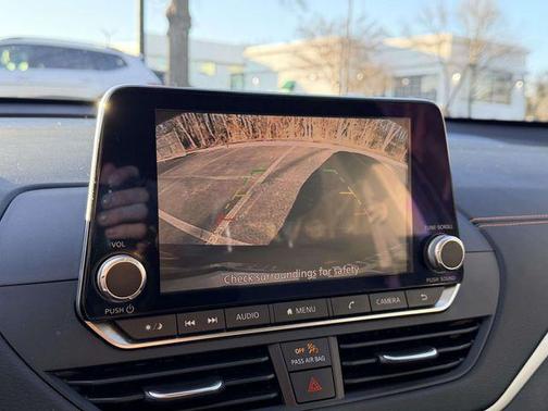 2022 Nissan Altima SR FWD