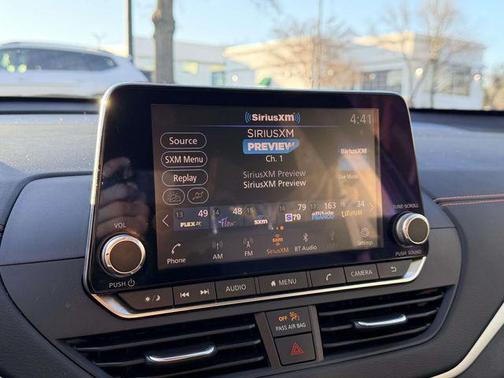 2022 Nissan Altima SR FWD