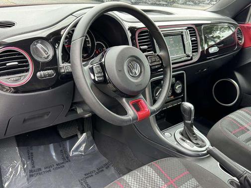 Fresh Fuschia 2017 Volkswagen Beetle 1.8T