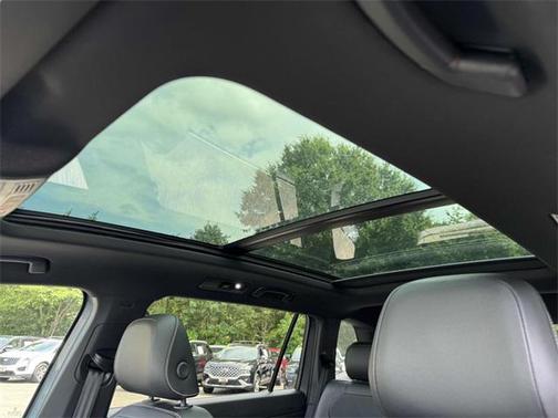 2024 Volkswagen Tiguan 2.0T SEL R-Line 4MOTION