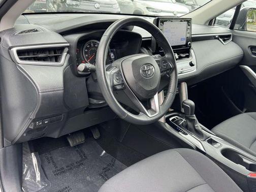 Wind Chill Pearl 2022 Toyota Corolla Cross LE