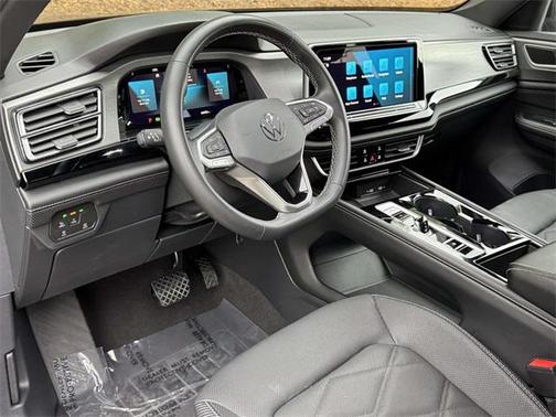 2024 Volkswagen Atlas Cross Sport 2.0T SE w/Technology 4MOTION