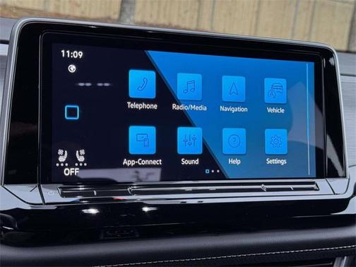 2024 Volkswagen Atlas Cross Sport 2.0T SE w/Technology 4MOTION