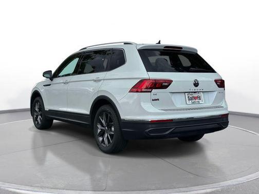 Opal White Pearl 2023 Volkswagen Tiguan 2.0T SE