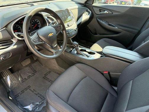 Sterling Gray Metallic 2024 Chevrolet Malibu FWD 1LT