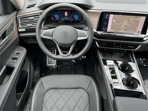 2025 Volkswagen Atlas 2.0T SEL Premium R-Line 4MOTION