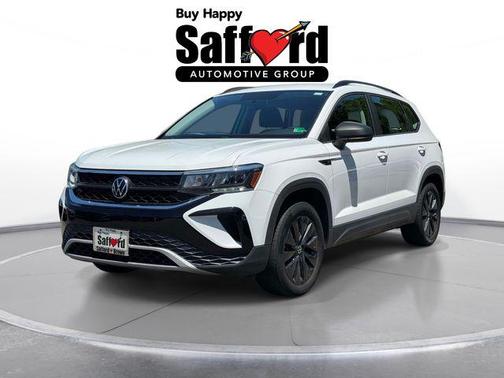 Pure White 2022 Volkswagen Taos 1.5T S