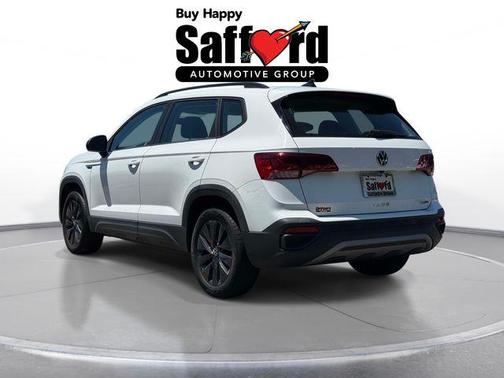 Pure White 2022 Volkswagen Taos 1.5T S