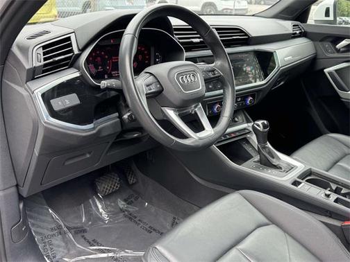 2023 Audi Q3 Premium 45 TFSI S line quattro Tiptronic