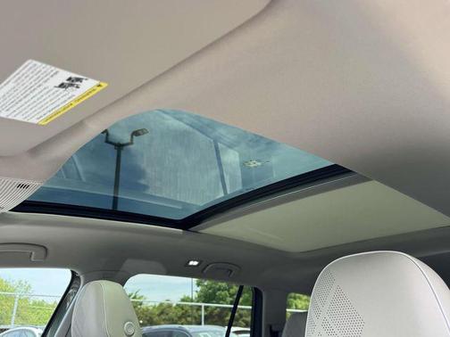 Avocado Green Pearl 2026 Volkswagen Atlas 2.0T SEL Premium R-Line 4MOTION