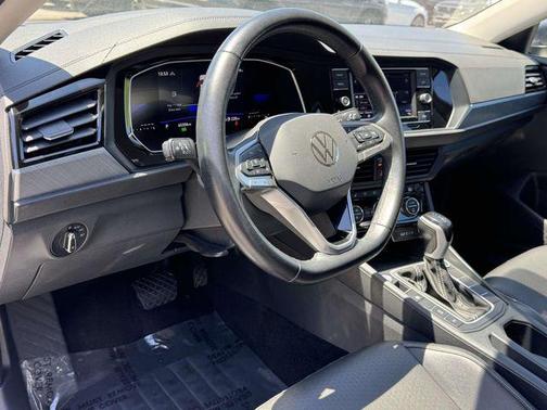 Platinum Gray 2024 Volkswagen Jetta 1.5T SE